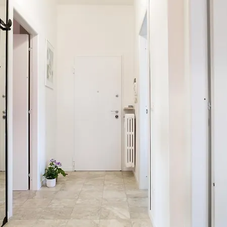 Parma Railway Station Lovely Apartment Exterior photo